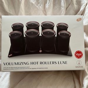 T3 volumizing hair roller set
